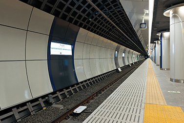 下北沢駅地下ホーム