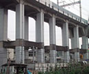 高架橋の耐震補強工事