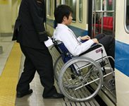 サービス介助士の養成