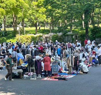新宿中央公園フリーマーケット（4月）