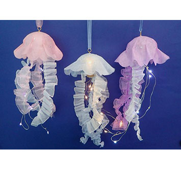 ちょっぴりワークショップ「光る☆ふわふわクラゲ」の画像