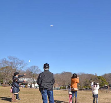 こどもの国 紙飛行機を飛ばそう（3月）の画像