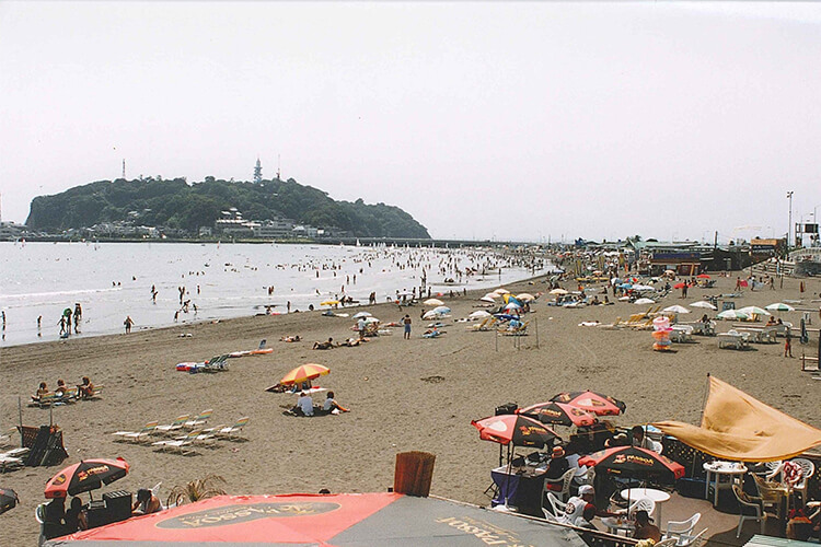 片瀬海岸と江の島