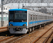 新型通勤車両「4000形」